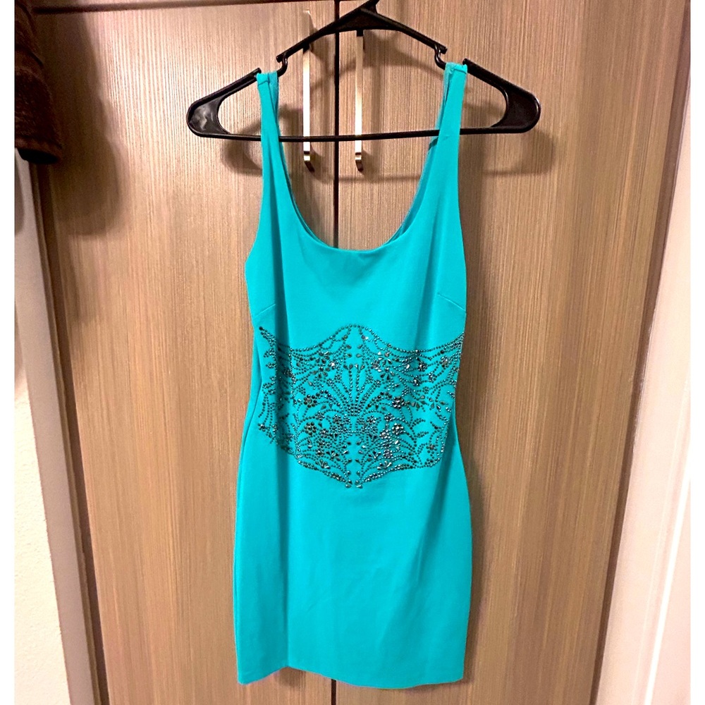 Gorgeous Bebe Dress!  Stunning on!
